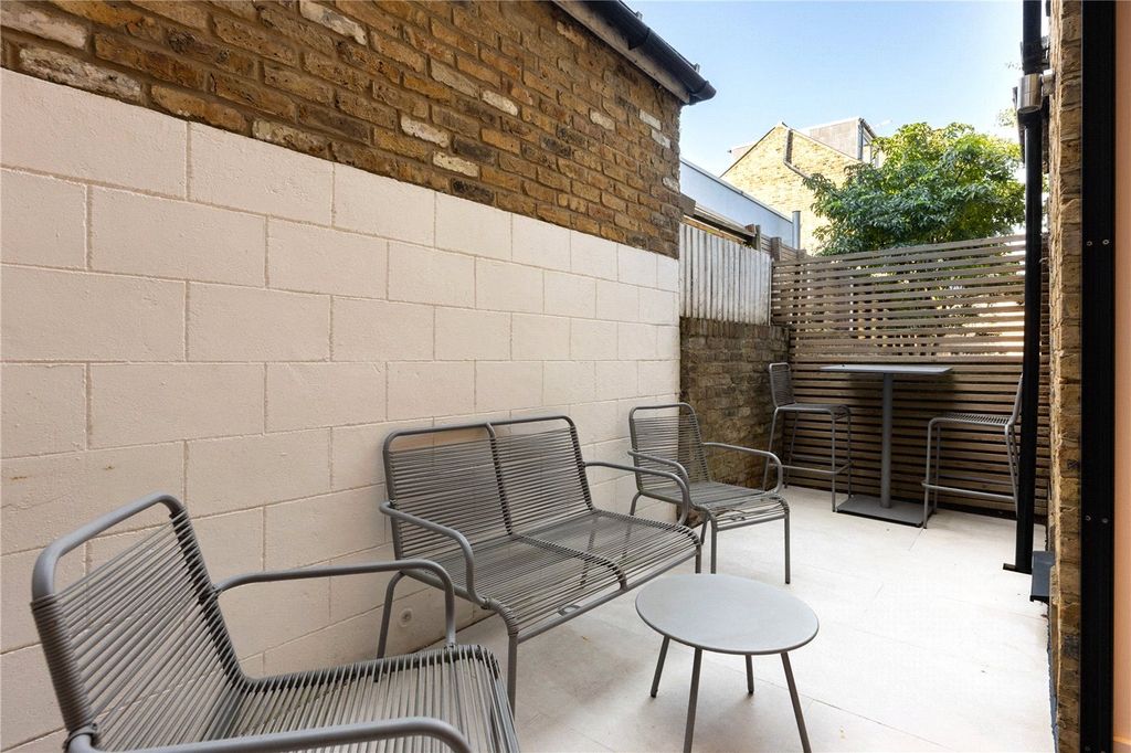 Property photo 2 of 7 Picture No. 05