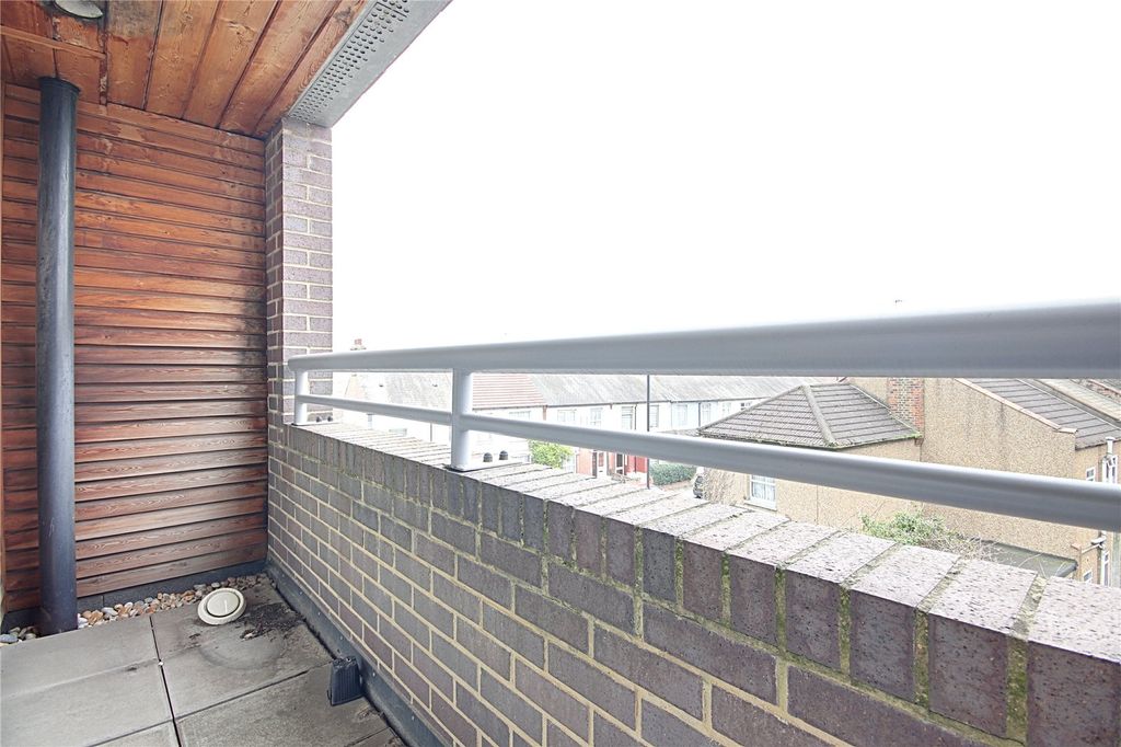 Property photo 2 of 11 Picture No. 10