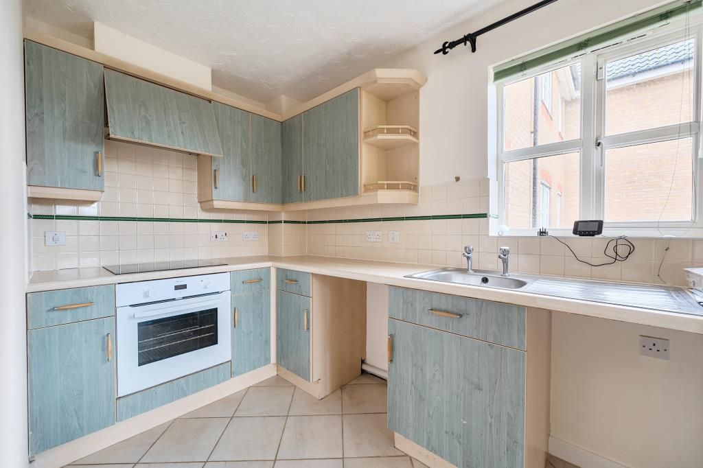 Property photo 2 of 16 Kitchen