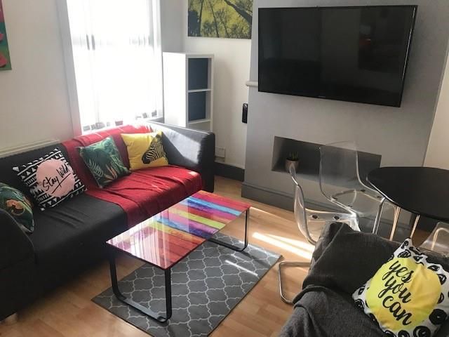 Property photo 1 of 11 Living Room.Jpg