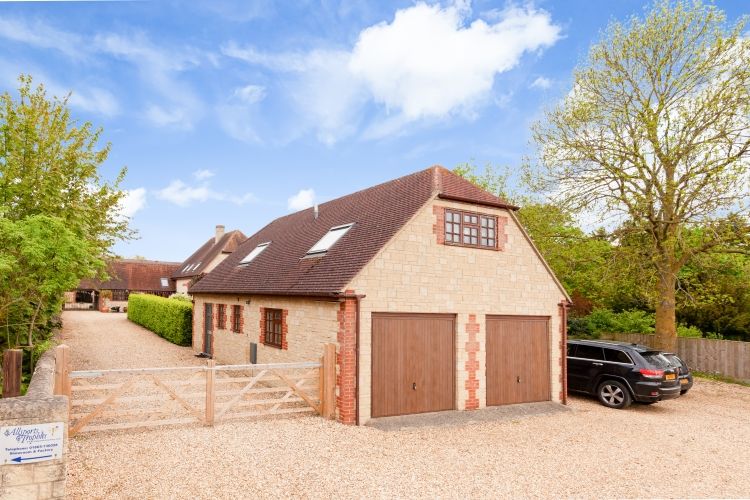 Property photo 1 of 8 190369