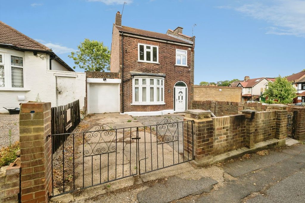 Property photo 1 of 19