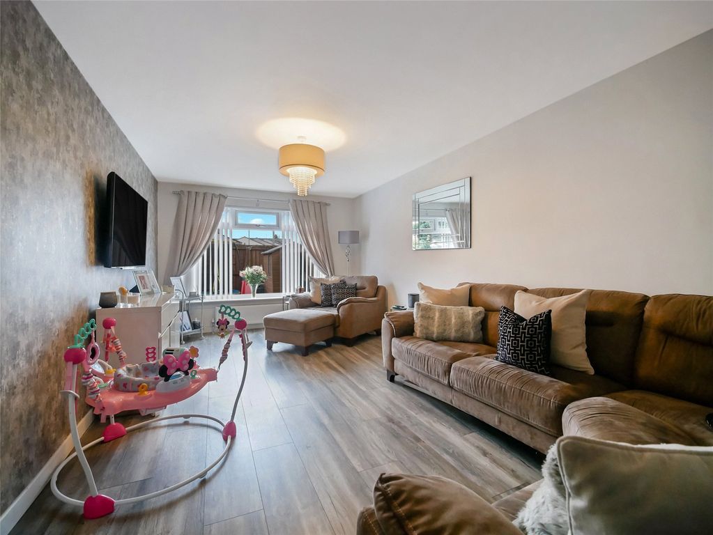 Property photo 3 of 21 Picture No. 11