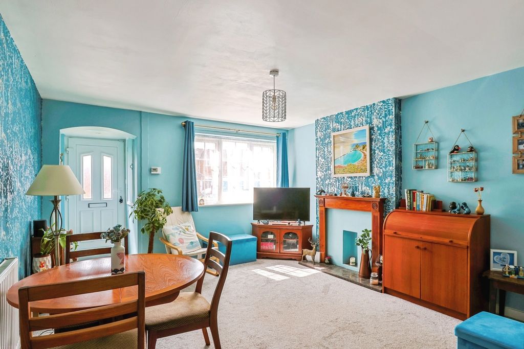 Property photo 3 of 16 Pbox-Img.Jpg