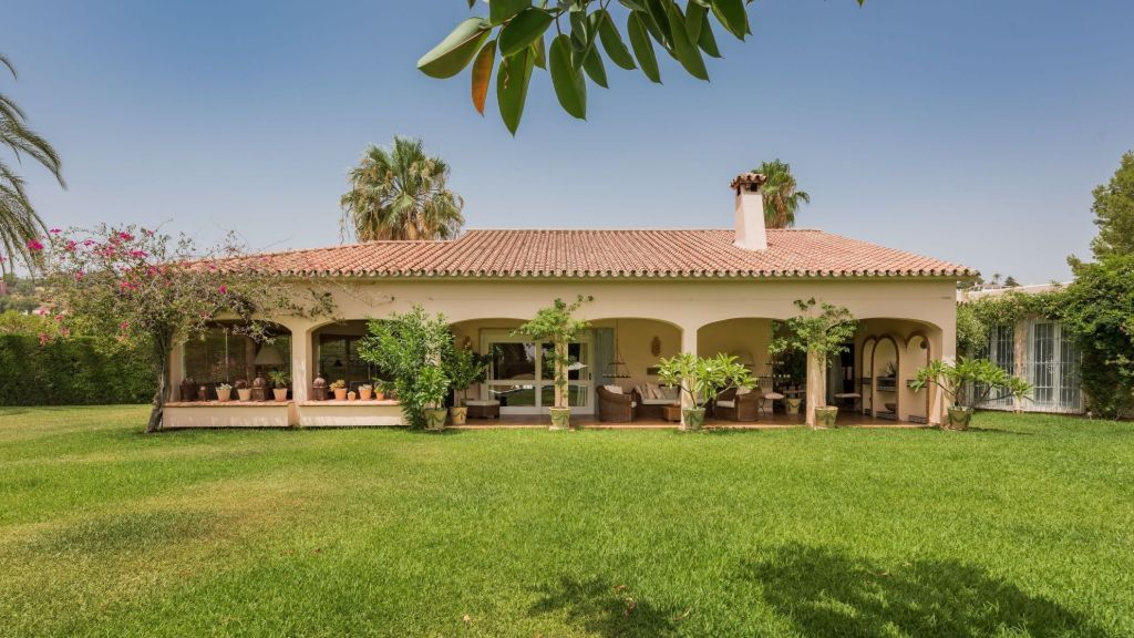 Property photo 2 of 20