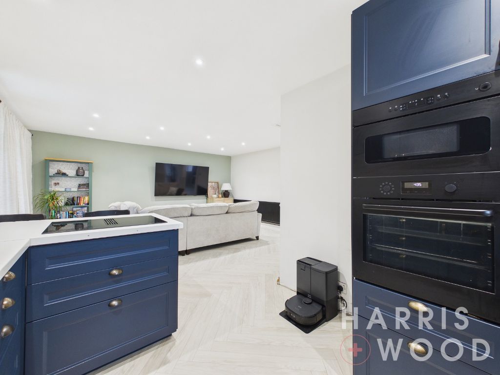 Property photo 2 of 25 5015968