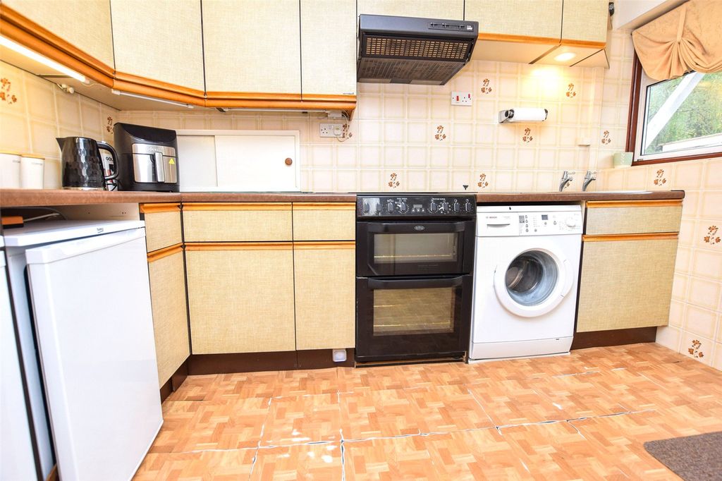 Property photo 3 of 17 Picture No. 32