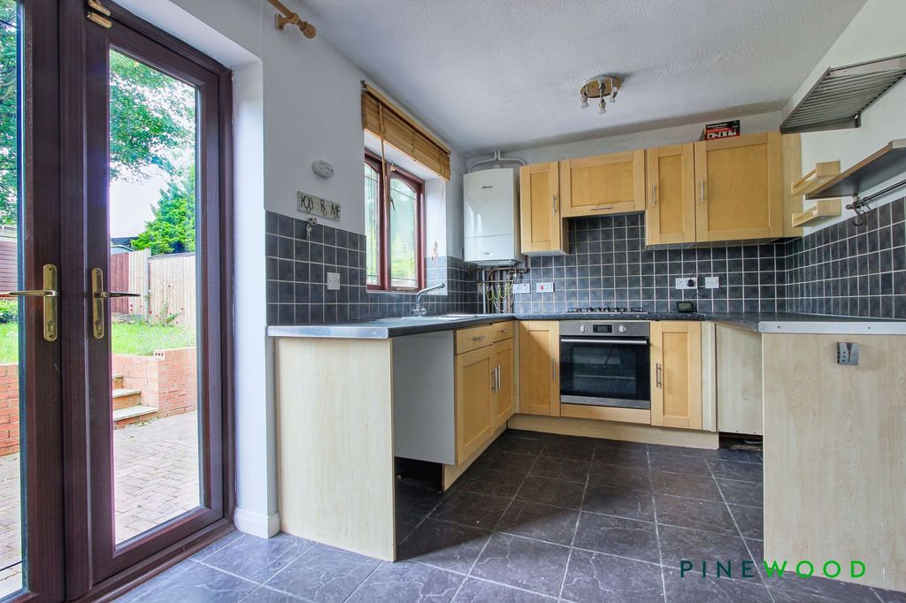 Property photo 3 of 15 Kitchen Diner