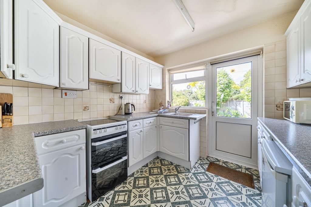 Property photo 2 of 21 Kitchen