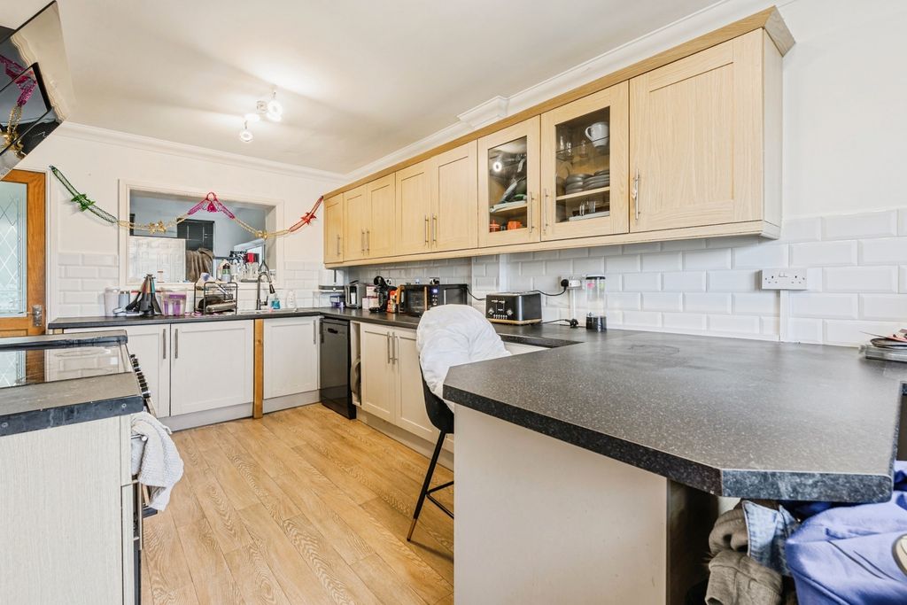 Property photo 3 of 14 Pbox-Img.Jpg