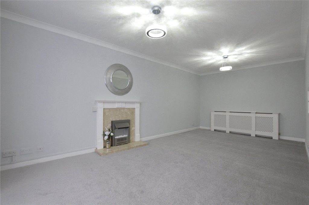 Property photo 3 of 11 Picture No. 02