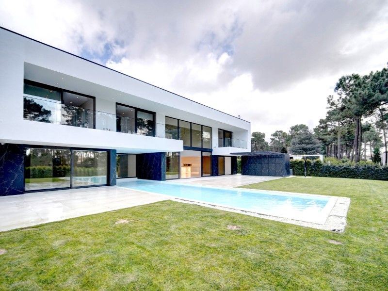 Property photo 1 of 64