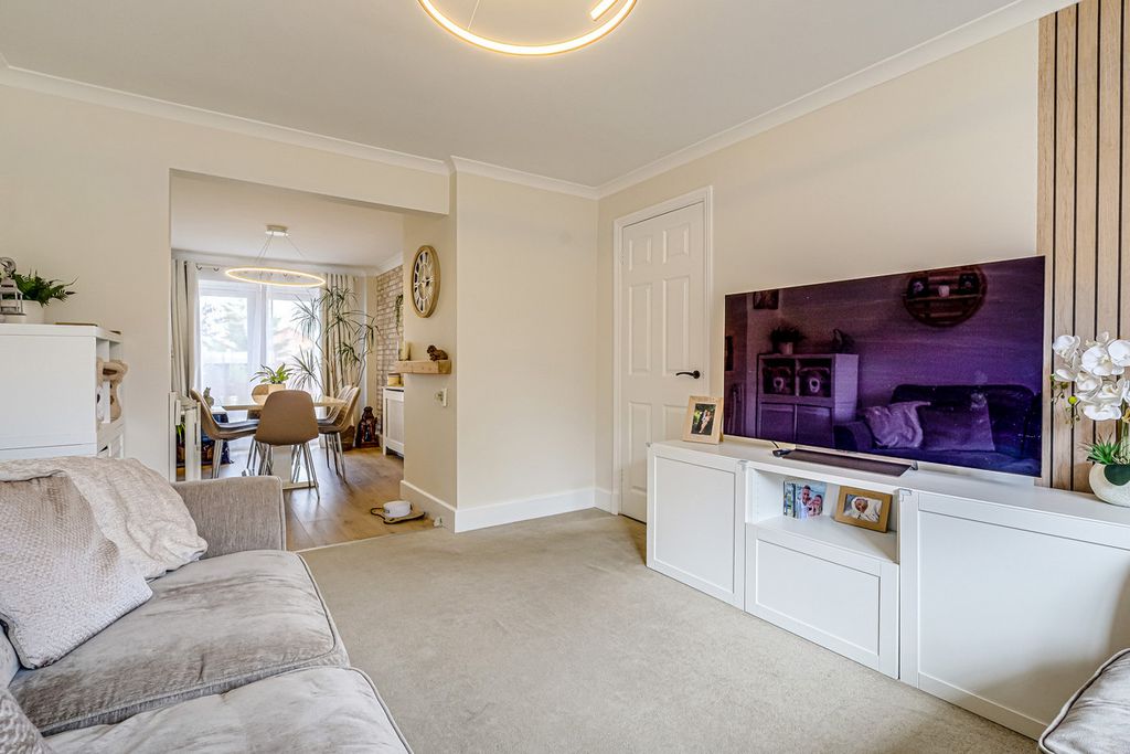 Property photo 2 of 23