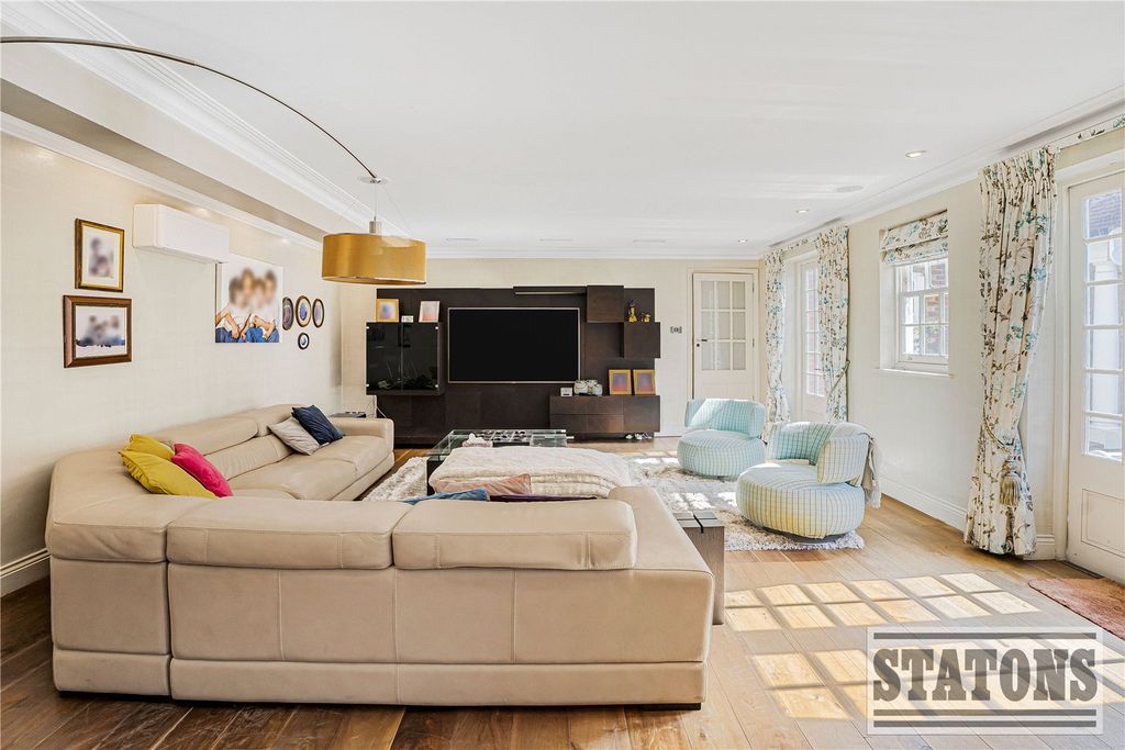 Additional image 5 of 9 bed detached house to rentRush Green, Hertford, Hertfordshire SG13