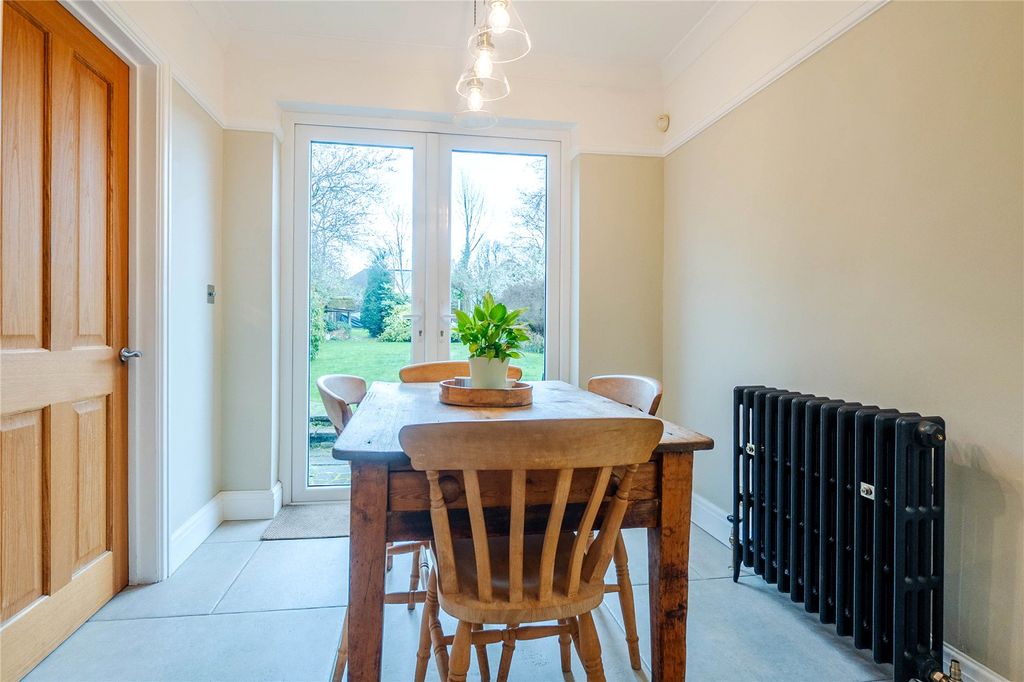 Additional image 10 of 3 bed semi-detached house for saleBarton Avenue, Dunstable, Bedfordshire LU5