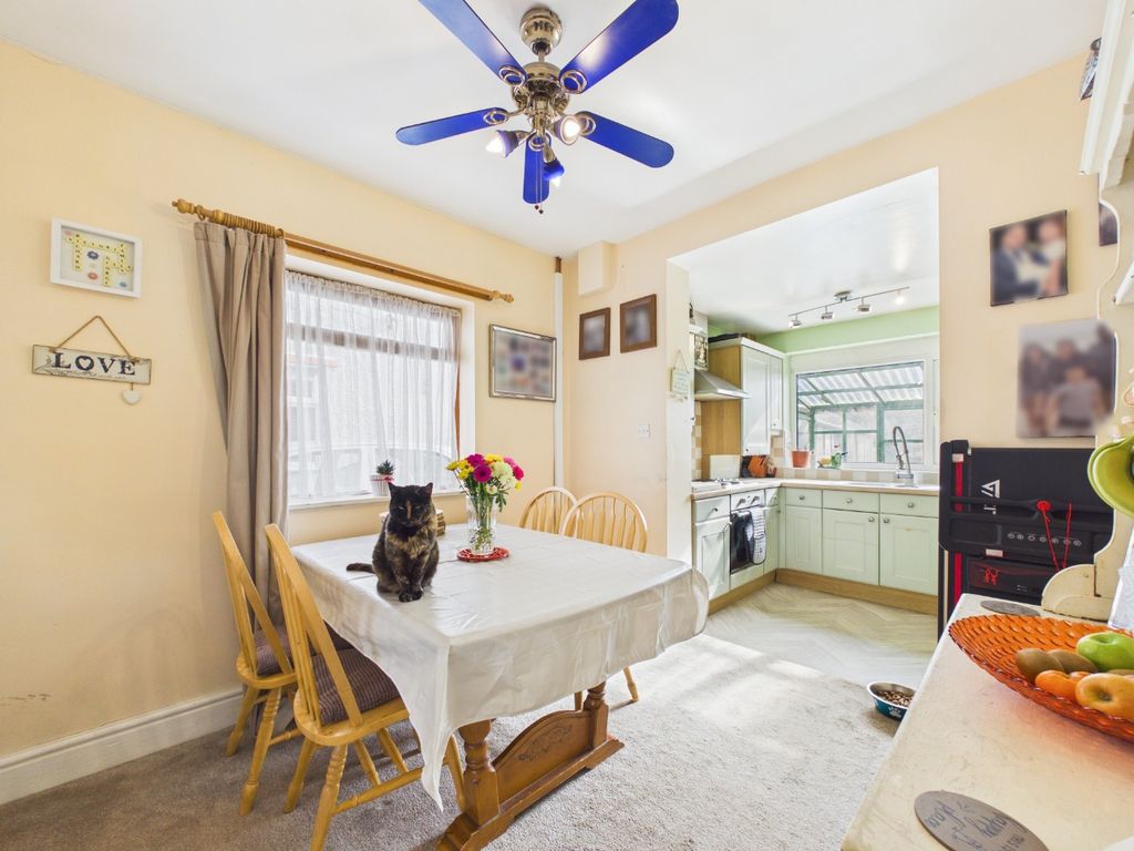 Property photo 3 of 14 5005176