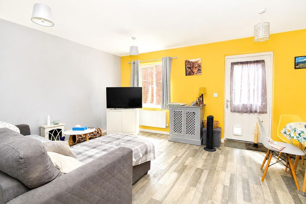 Property photo 2 of 14 80111B01-Cdca-4773-A1B8-9E3413Ac666d.Png