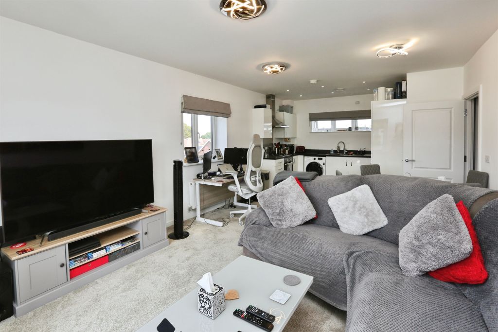 Property photo 2 of 13
