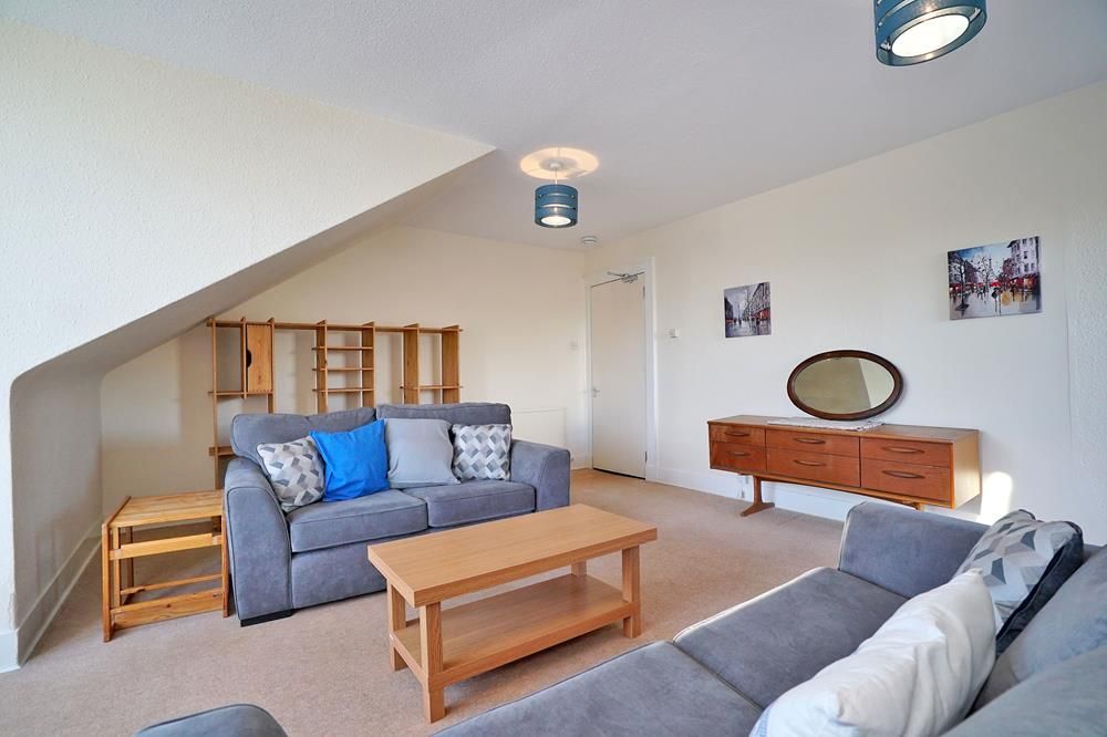 Property photo 2 of 12 Lounge