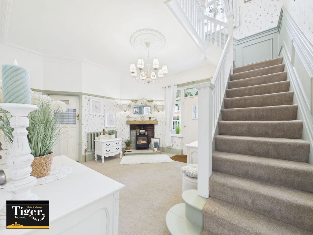 Property photo 3 of 56