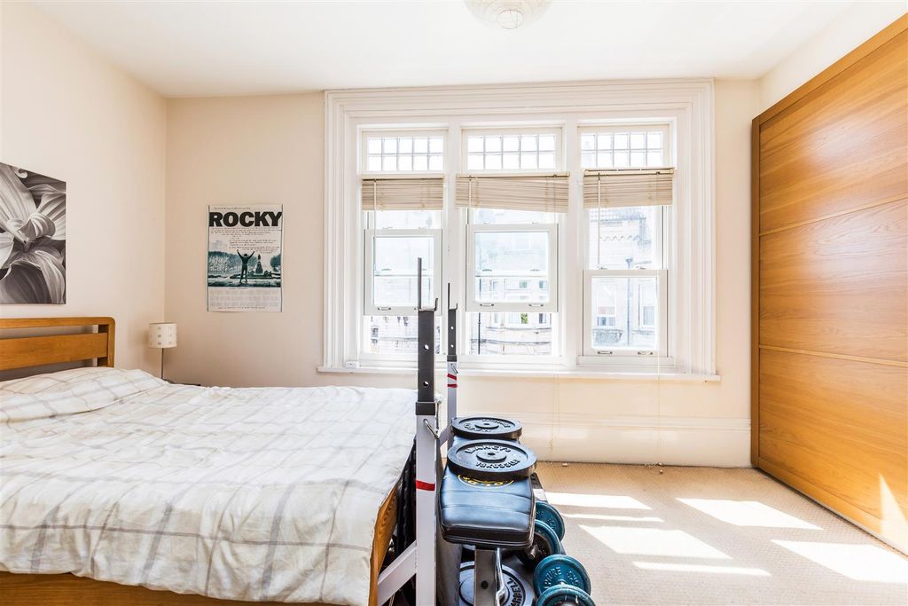 Property photo 3 of 7