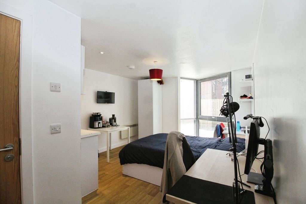 Property photo 3 of 10 Picture No. 04