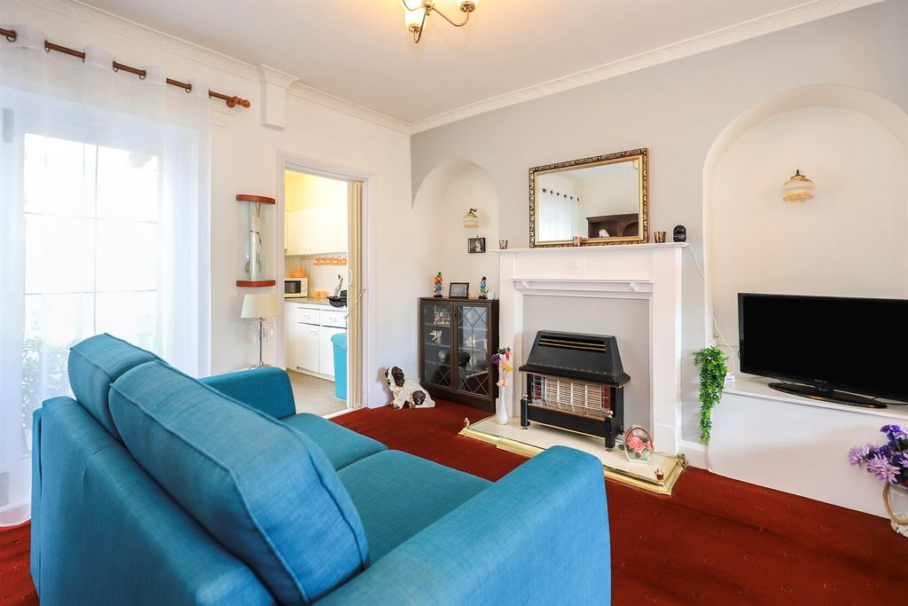 Property photo 3 of 16