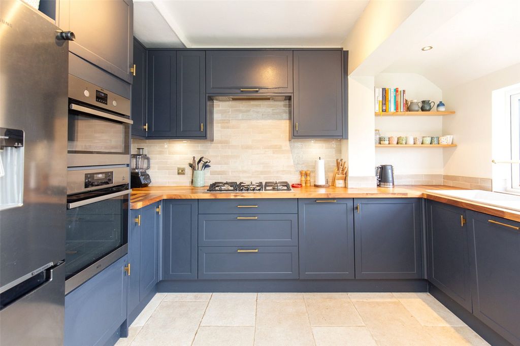 Property photo 3 of 22 Picture No. 04