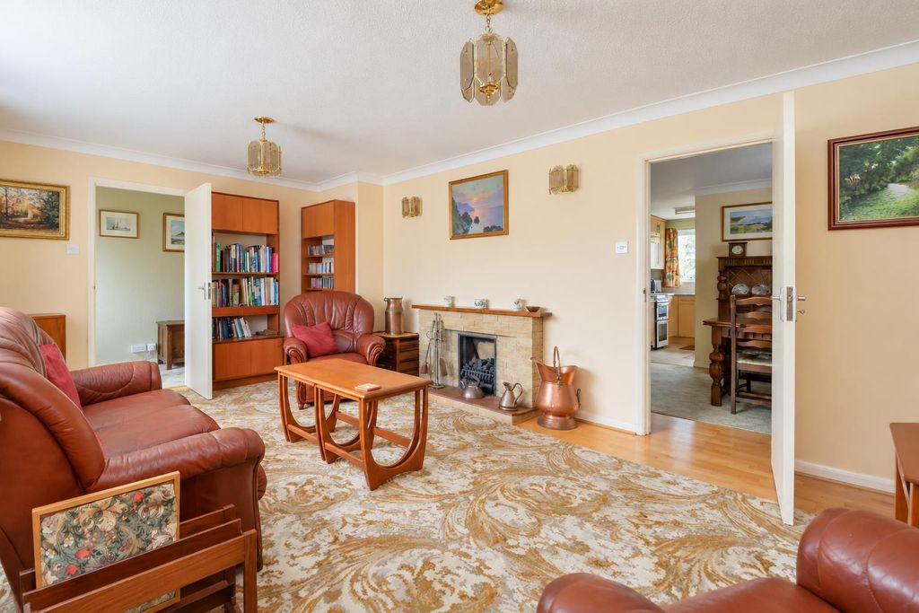 Property photo 2 of 23