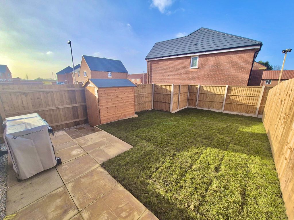 Property photo 3 of 24 8095A7c2-594c-4983-B459-Bd98263864Db