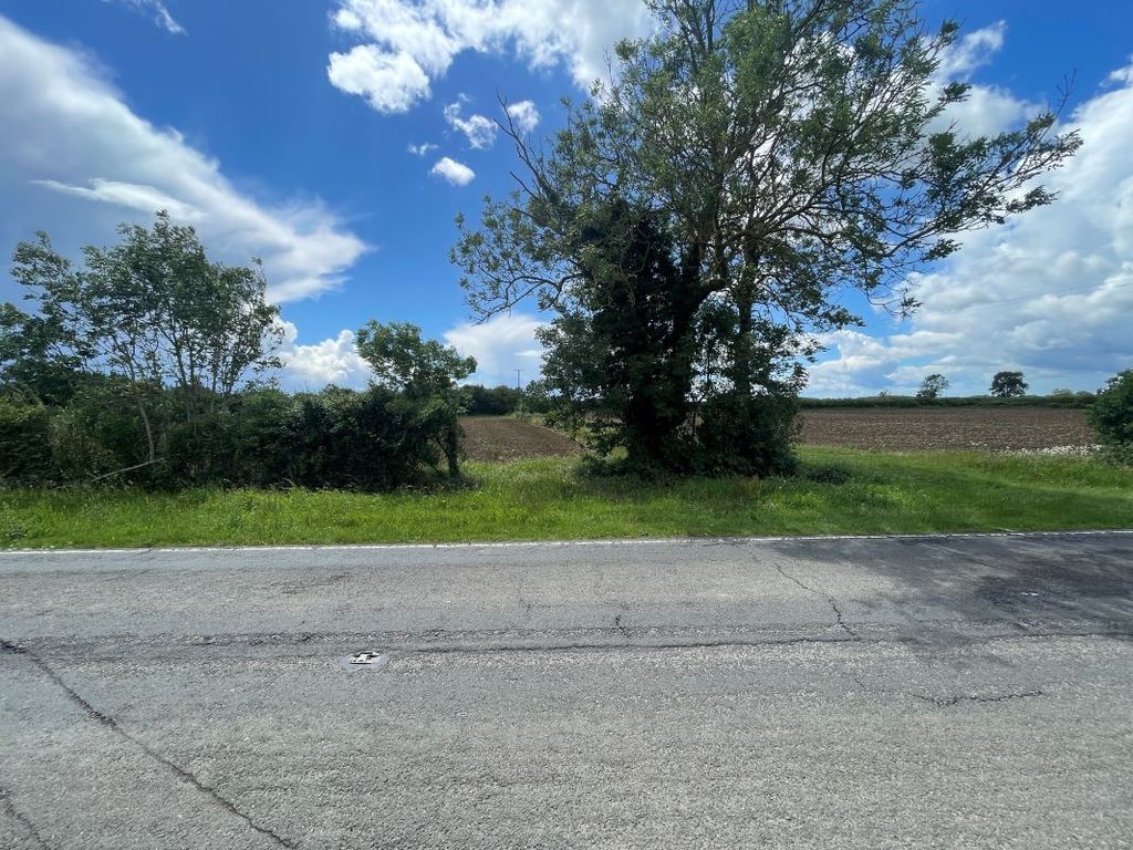 Property photo 2 of 11