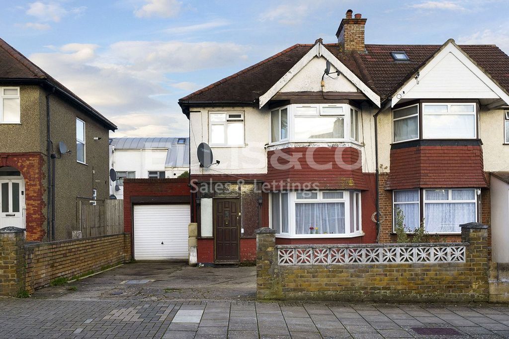 Property photo 1 of 18 Picture No. 01