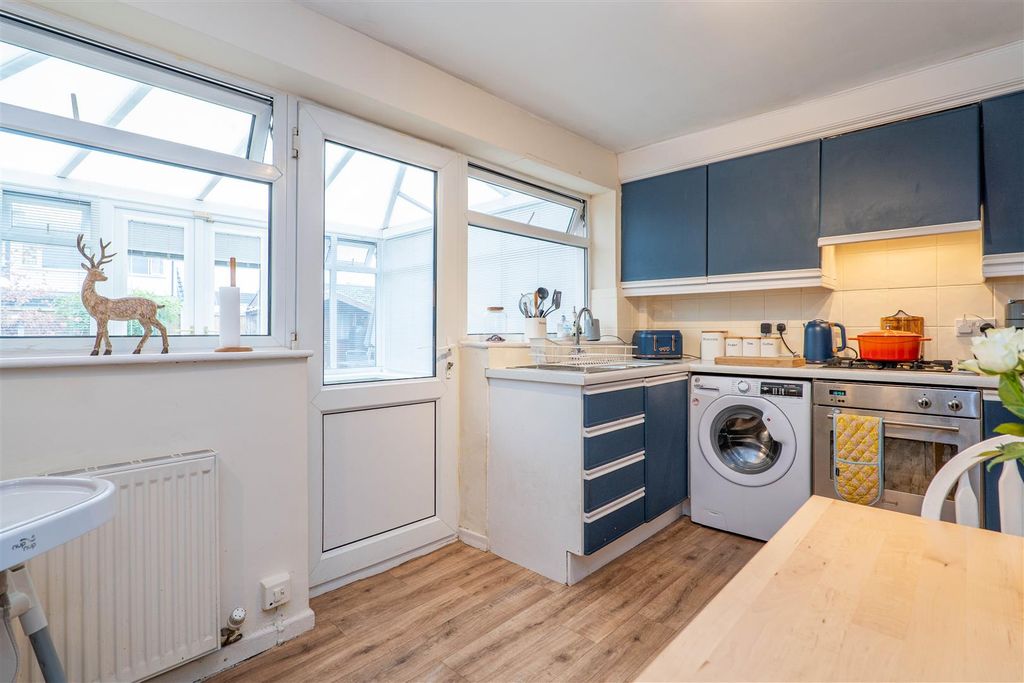 Property photo 3 of 20 Kitchen/Diner