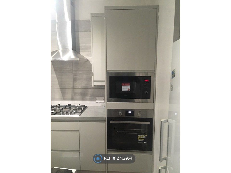 Property photo 2 of 12 Kitchen