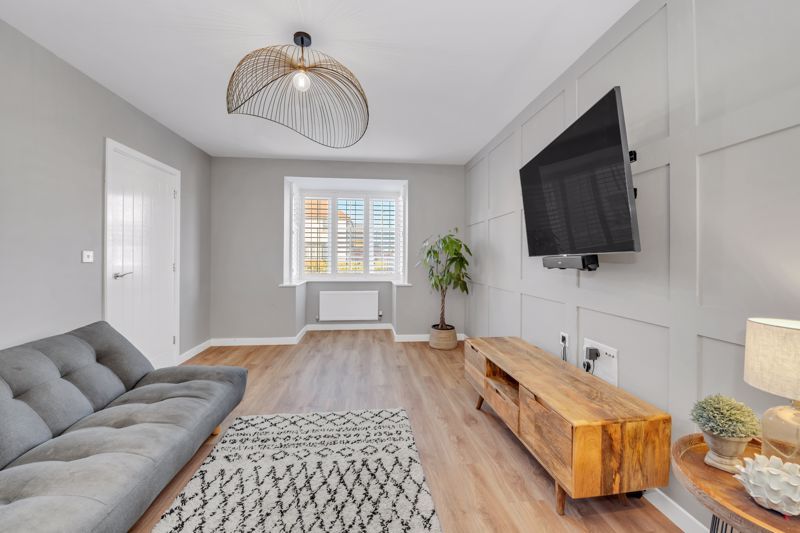 Property photo 3 of 21 Sitting Room