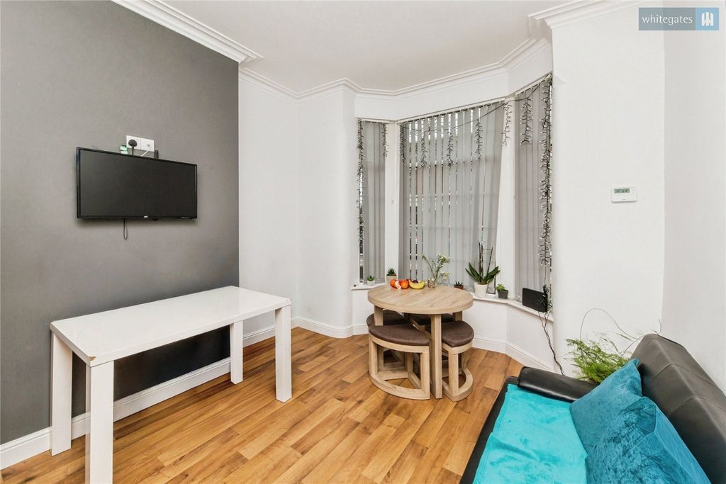 Property photo 3 of 12 Picture No. 05