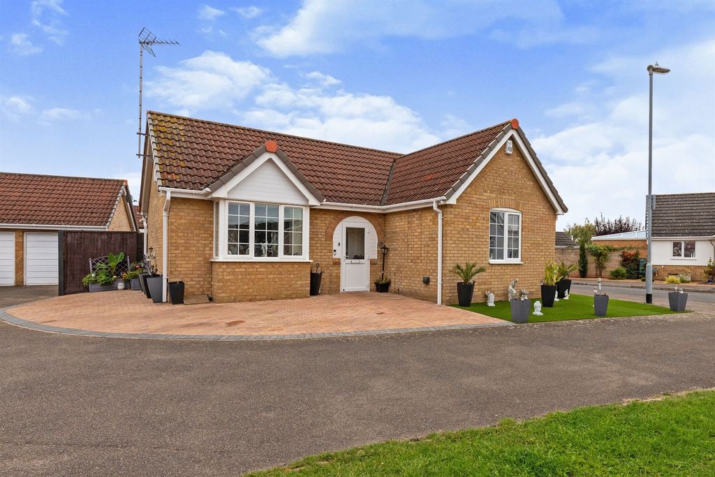 Property photo 2 of 14