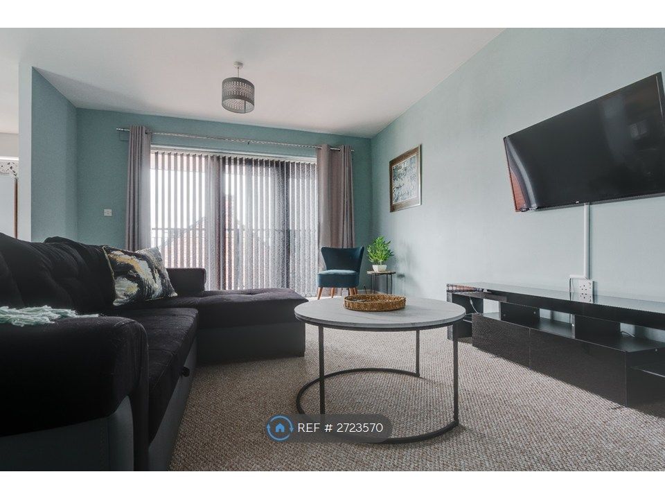 Property photo 2 of 25