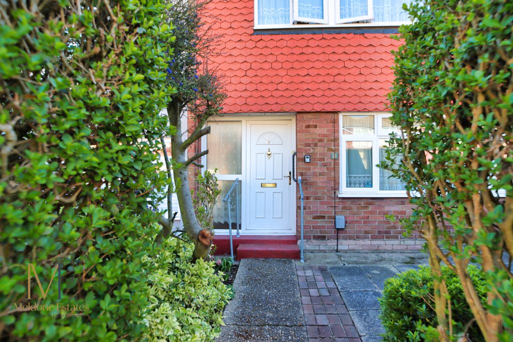 Property photo 2 of 22 Entrance