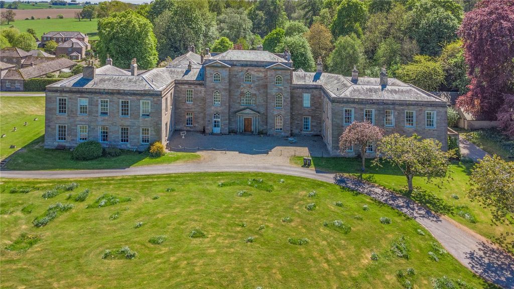 Property photo 2 of 17 Brough Park