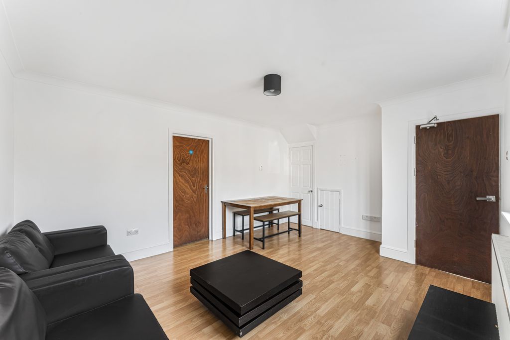 Property photo 3 of 24