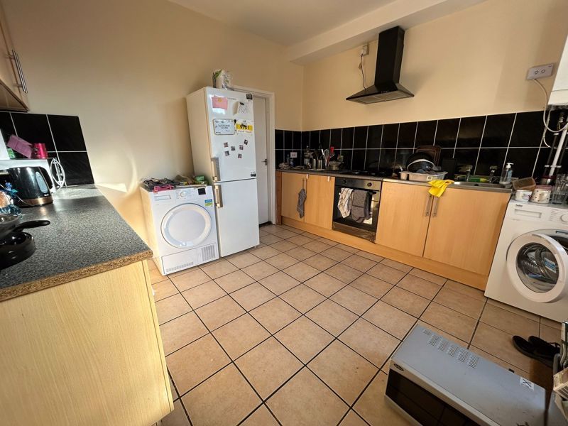 Property photo 1 of 11 Photo 9