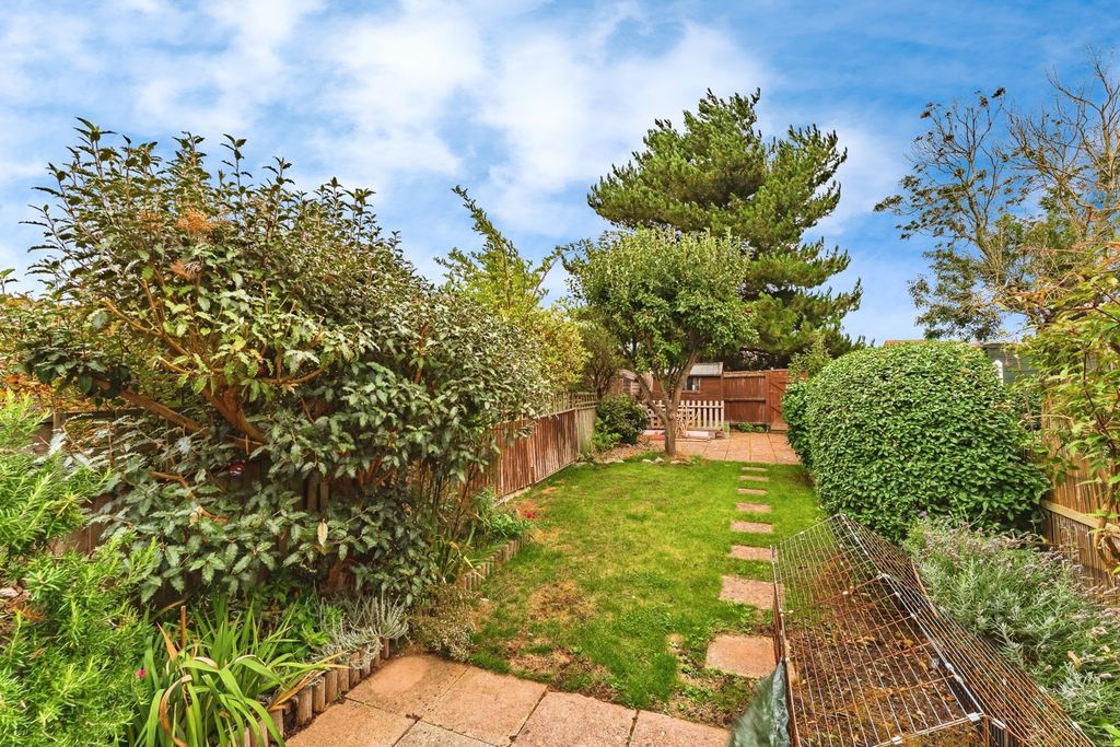 Property photo 2 of 17 Photo