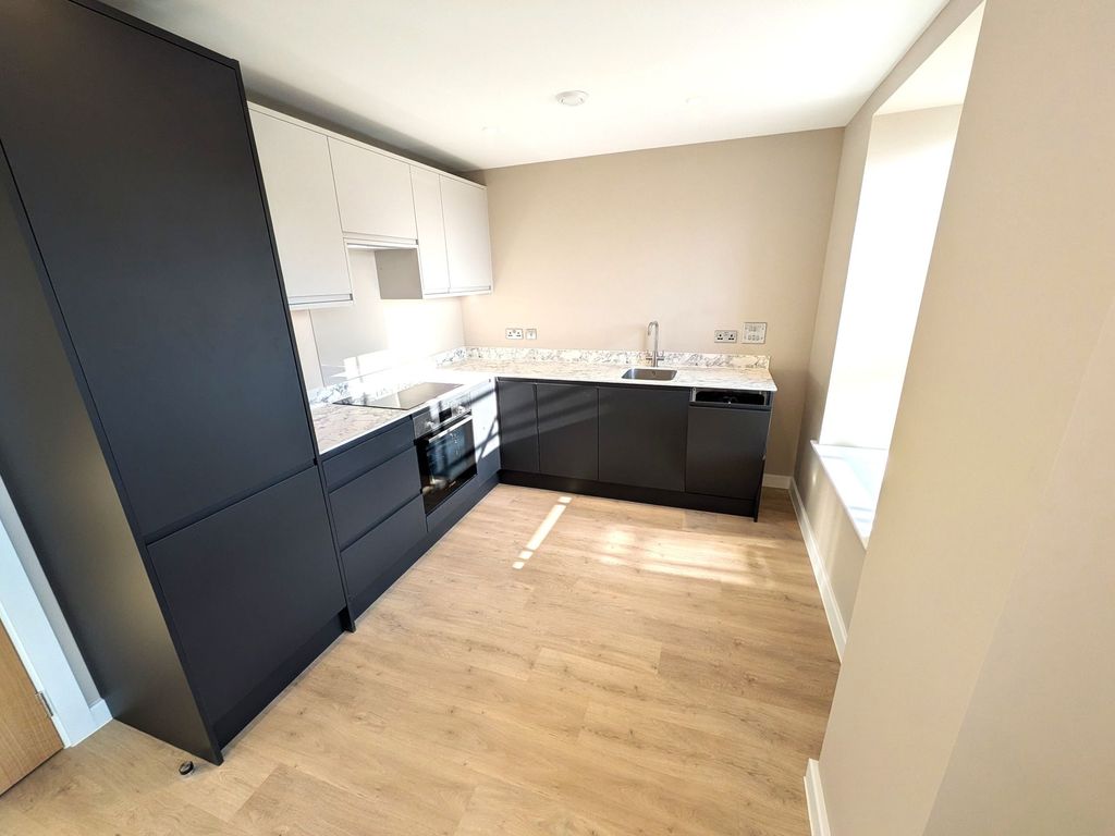 Property photo 1 of 8 Kitchen