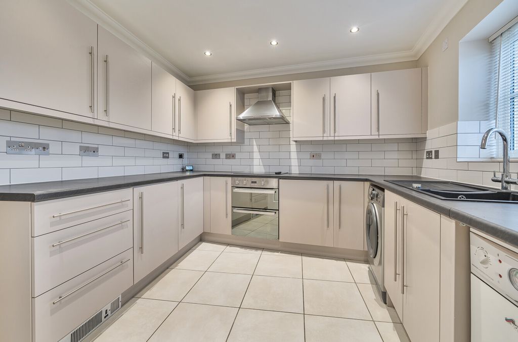 Property photo 2 of 13 1406621-7-6981Ef82Be863