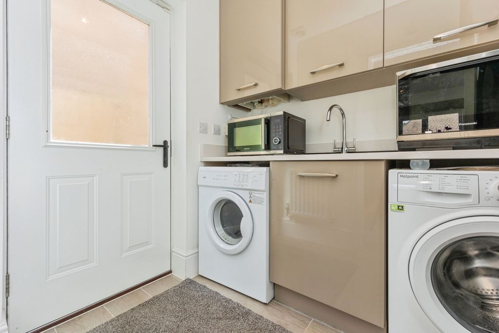 Additional image 6 of 4 bed detached house for saleSpringwood Way, Macclesfield SK10