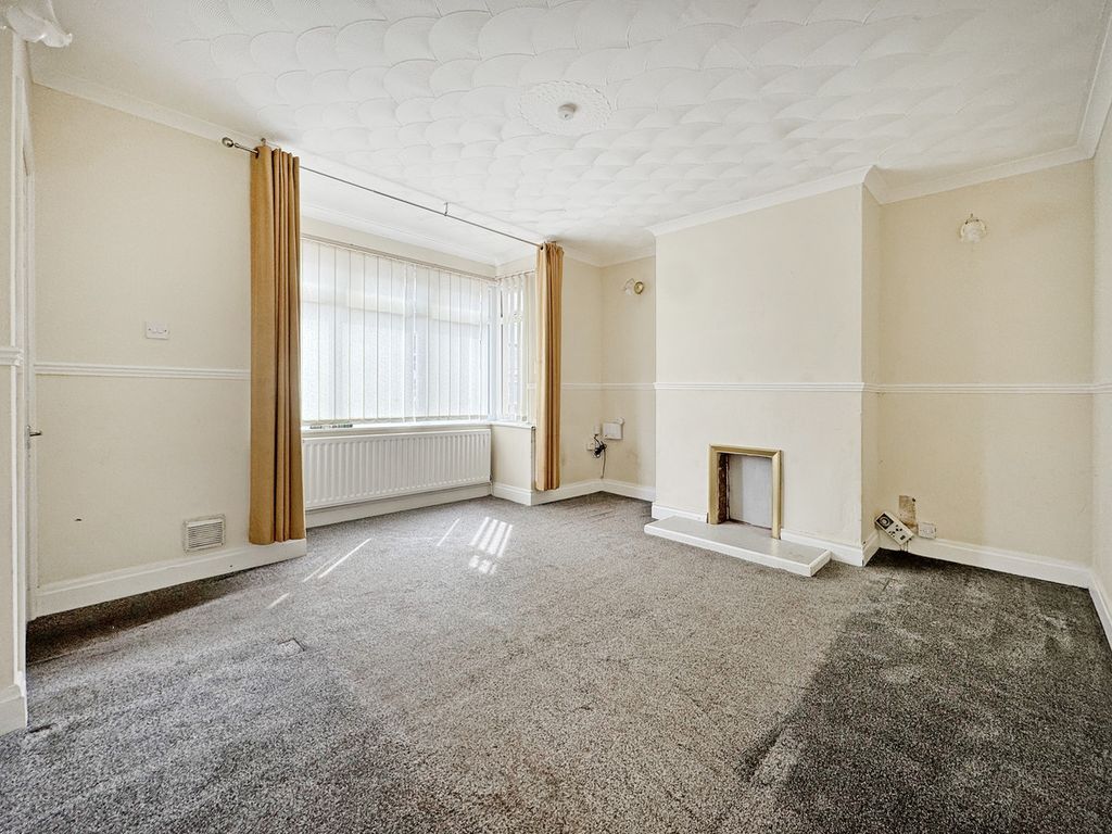 Property photo 2 of 26