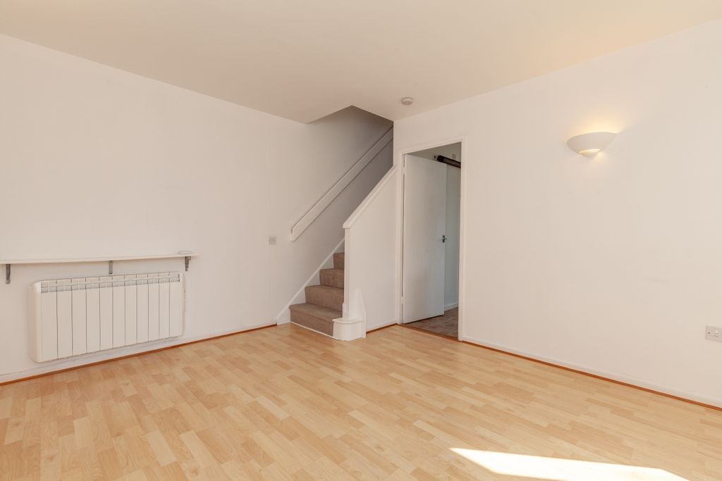 Property photo 3 of 8 88853