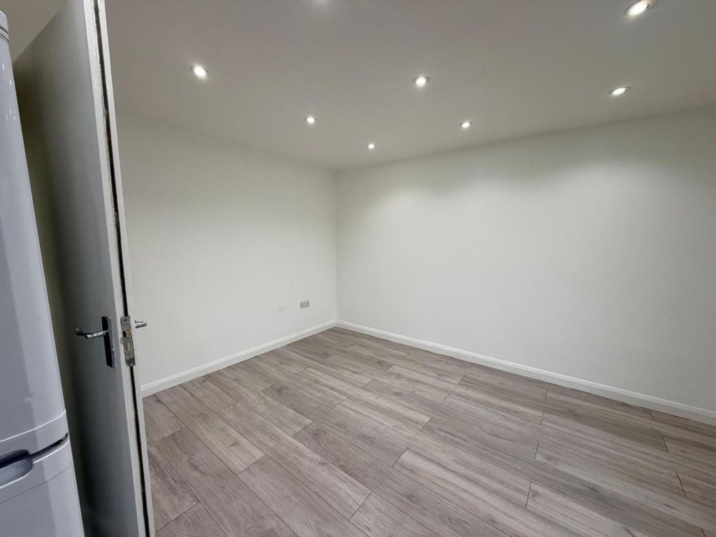 Property photo 2 of 15 Whatsapp Image 2025-12-04 At 14.29.20 (1).Jpeg