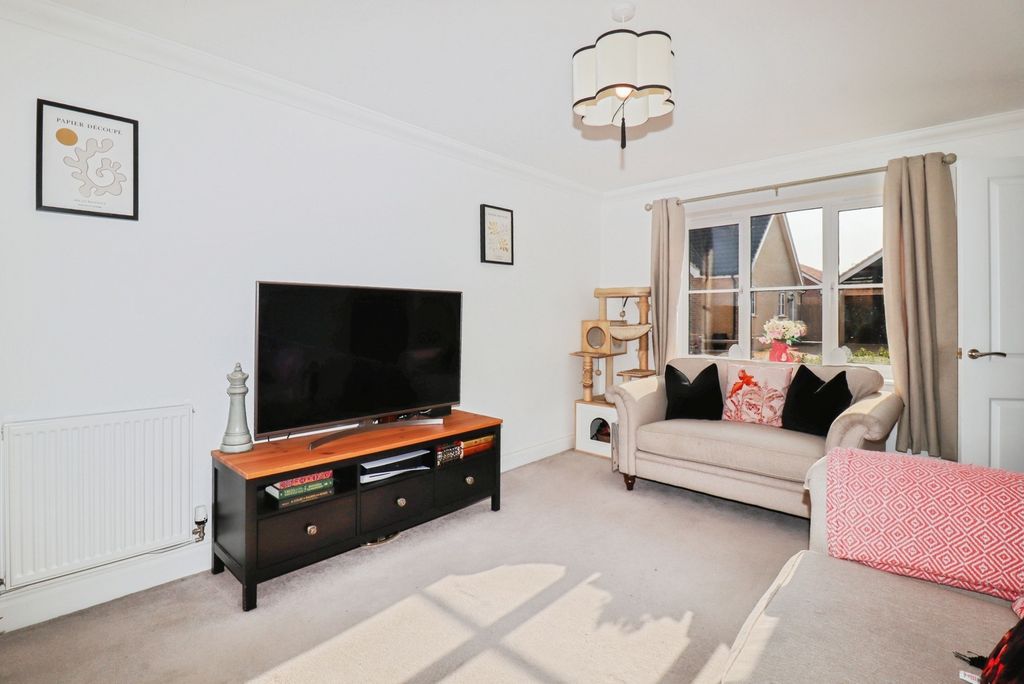 Property photo 3 of 18 Pbox-Img.Jpg